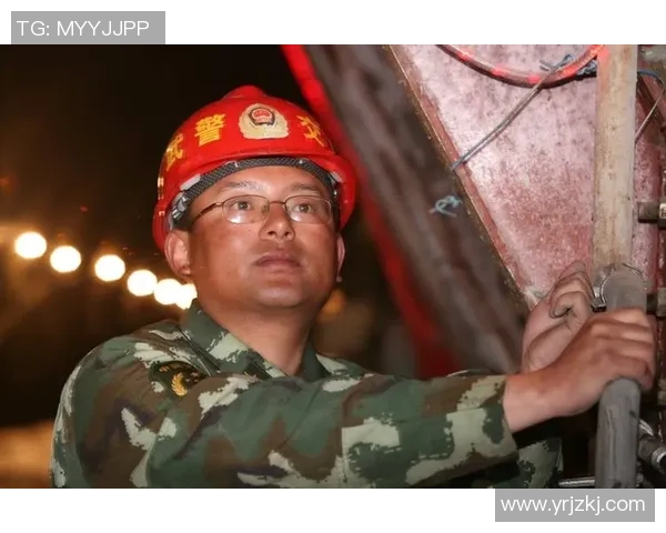 藏族足球明星布琼的成长历程与球场风采解析